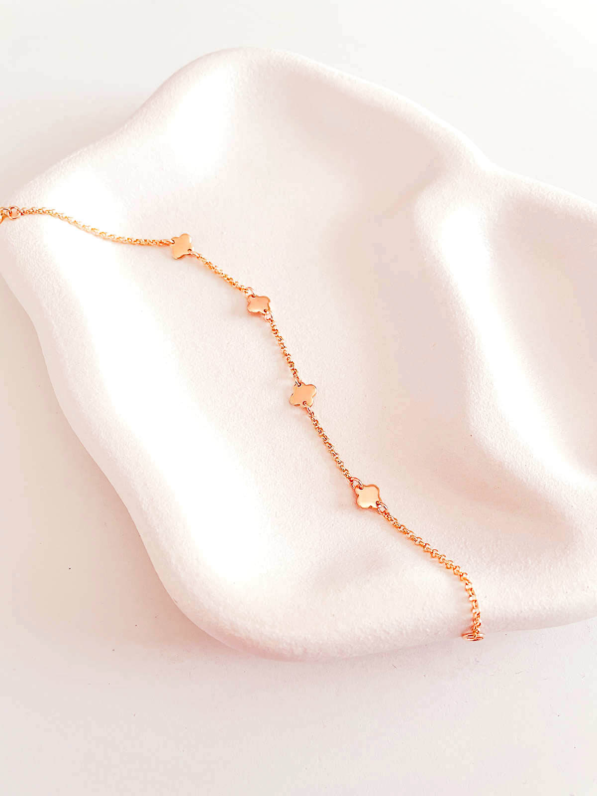 Rose gold online clover bracelet